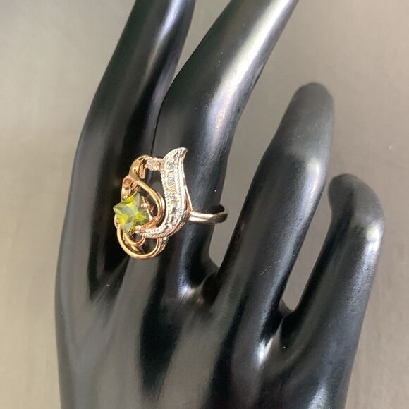 Gorgeous FJ Fallon Gold plate and Silver Olive Green CZ ring, Stamped - Picture 2 of 5